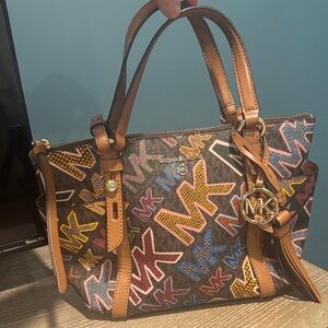 Michael Kors Signature Sullivan Small Convertible Top-Zip Tote